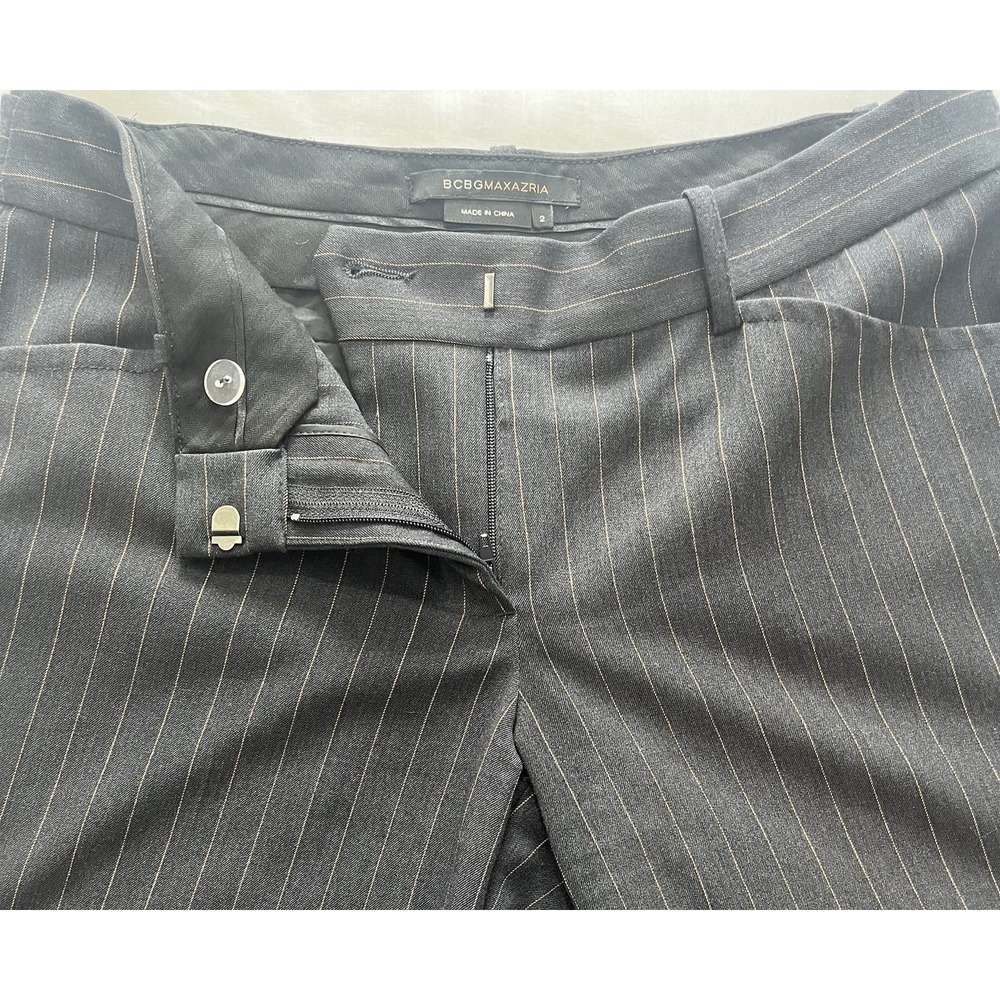 BCBGMAXAZRIA Womens Gray Pinstripe Cropped Dress Pants Trousers Size 2 - Picture 2 of 7